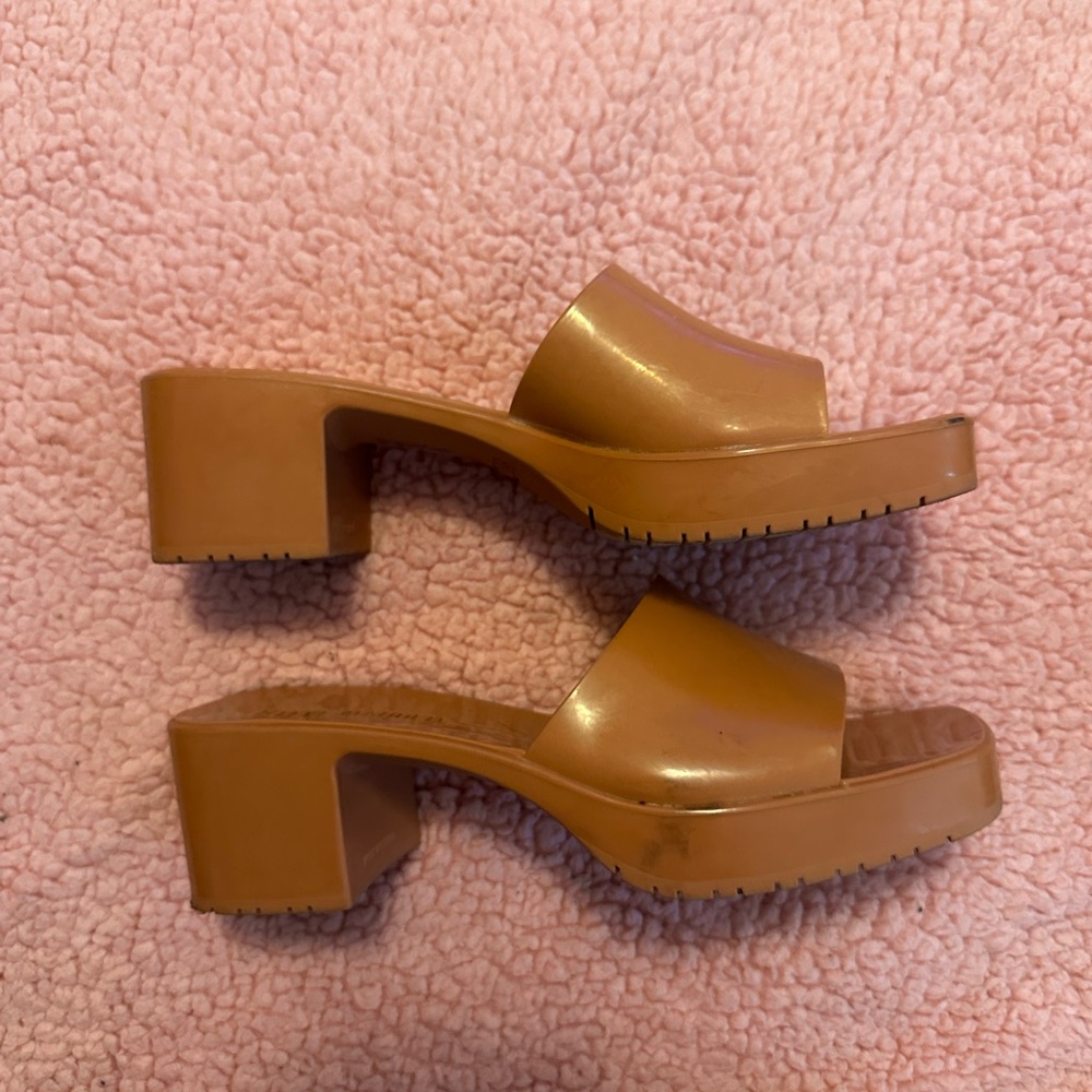 Women's Tan Slide Sandals